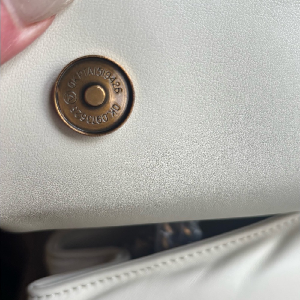 Authentic KURT GEIGER XL Pillow leather flap magnetic  shoulder bag - Picture 7 of 15
